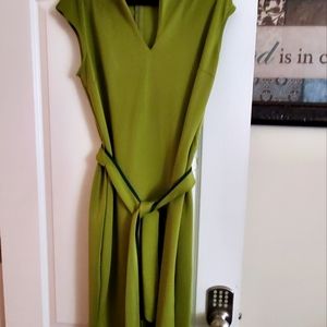 New York and company Green dress with Green and black belt size XL